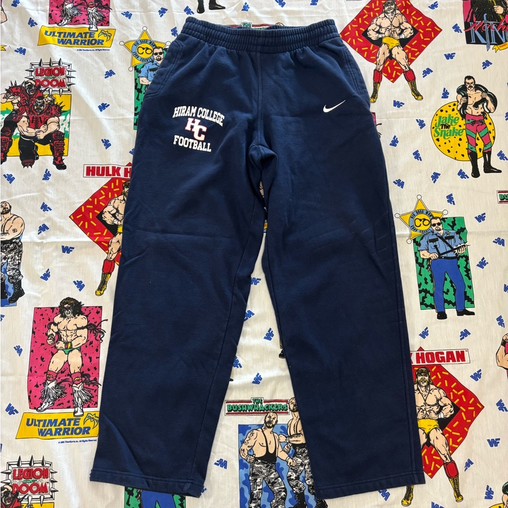 Navy Blue Nike Sweatpants Embroidered Logo On Left Leg Relaxed Fit Size Medium
